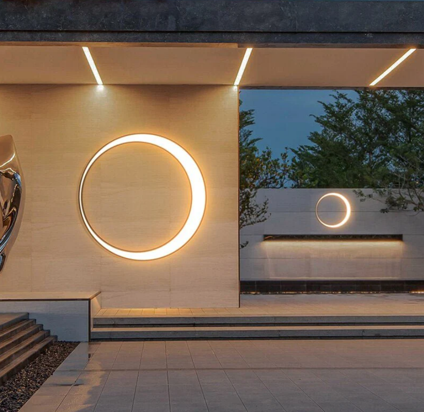 Chandeliers and Architectural Details: Crafting Visual Harmony. Part 2 Enlightening Outdoor Spaces: Sculpting Nightscapes with Modern Exterior Lighting