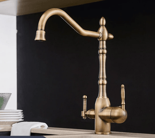 kitchen faucets | luxury kitchen | kitchen design solutions | kitchen sink protection | high quality faucets | kitchen decor