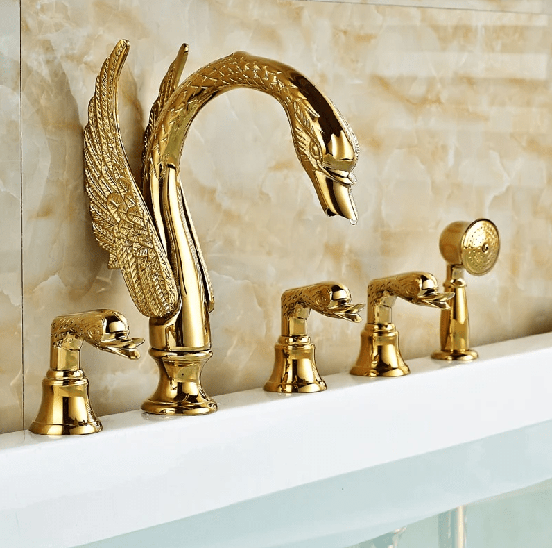 kitchen faucets | luxury kitchen | kitchen design solutions | kitchen sink protection | high quality faucets | kitchen decor