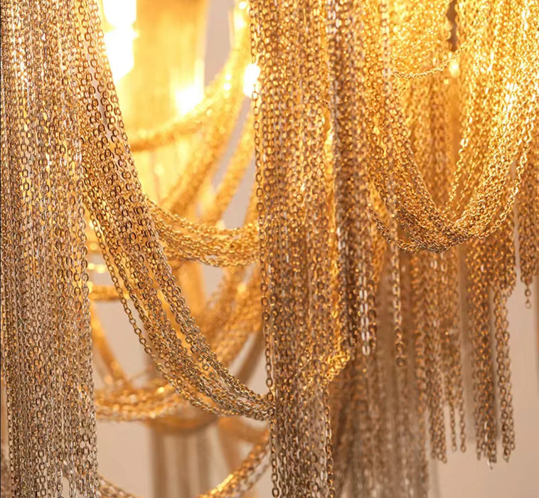 Incudine | Luxury Vintage LED Chandelier with Thin Chains for Living Room, Lobby