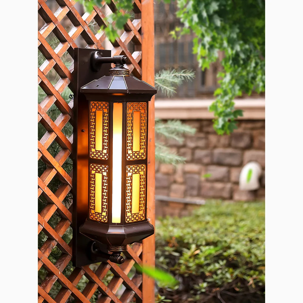Luxury outdoor vintage wall lamp with glass shade