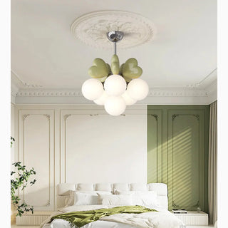 Romantic heart-shaped pendant chandelier
