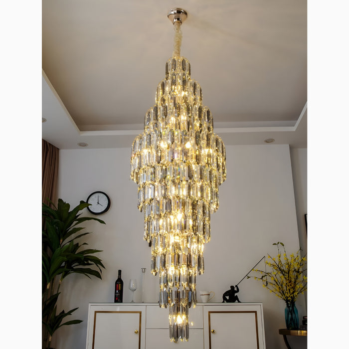 Saint-Cézaire-sur-Siagne | Stunning Large Crystal Chandelier