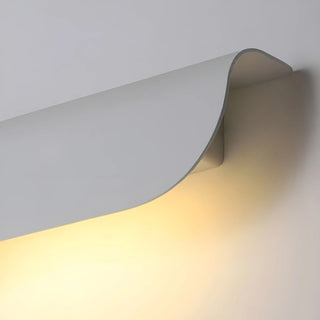 Detailed side view of the white Modern Outdoor Wall Light showcasing its smooth curved design