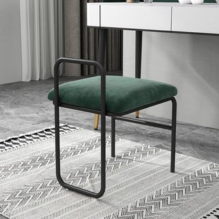 Modern Simple Stool Made of Iron image | luxury furniture | luxury stools | luxury iron stools | luxury decor | home decor