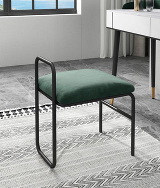 Modern Simple Stool Made of Iron image | luxury furniture | luxury stools | luxury iron stools | luxury decor | home decor