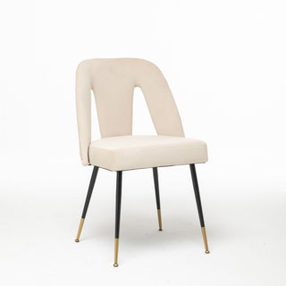Elegant velvet dining chair in velvet with black metal legs for the dining room