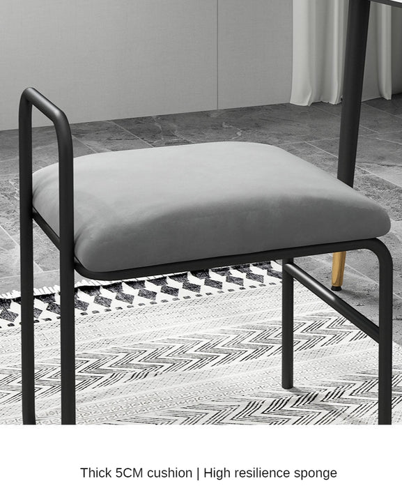 Modern Simple Stool Made of Iron image | luxury furniture | luxury stools | luxury iron stools | luxury decor | home decor